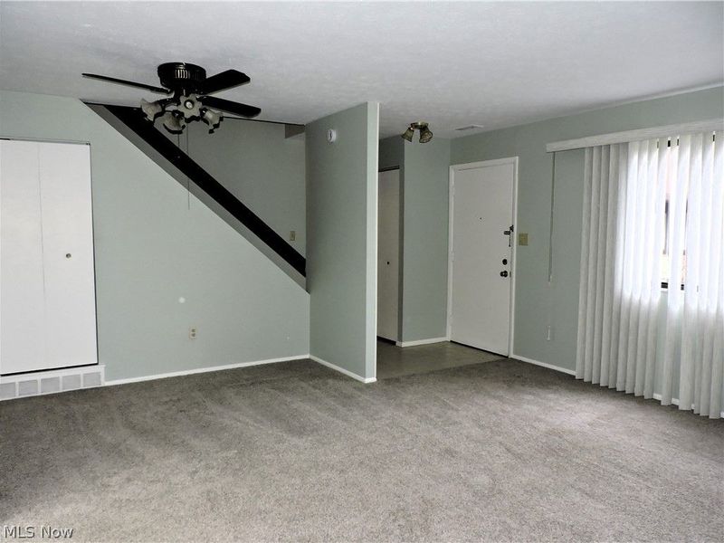 26740 Lake of the Falls Boulevard, Olmsted Falls, OH 44138 Photo 2