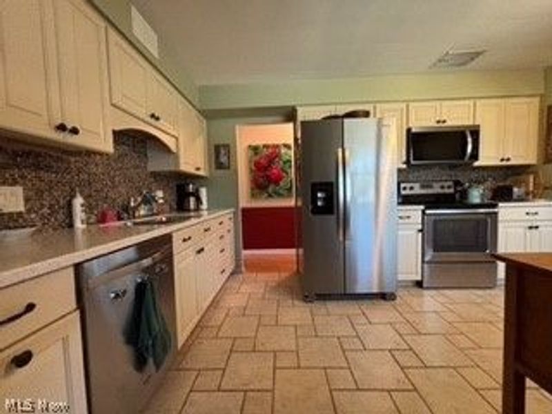 3866 Eleanor Drive, North Olmsted, OH 44070 Photo 14