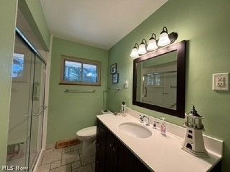 3866 Eleanor Drive, North Olmsted, OH 44070 Photo 25