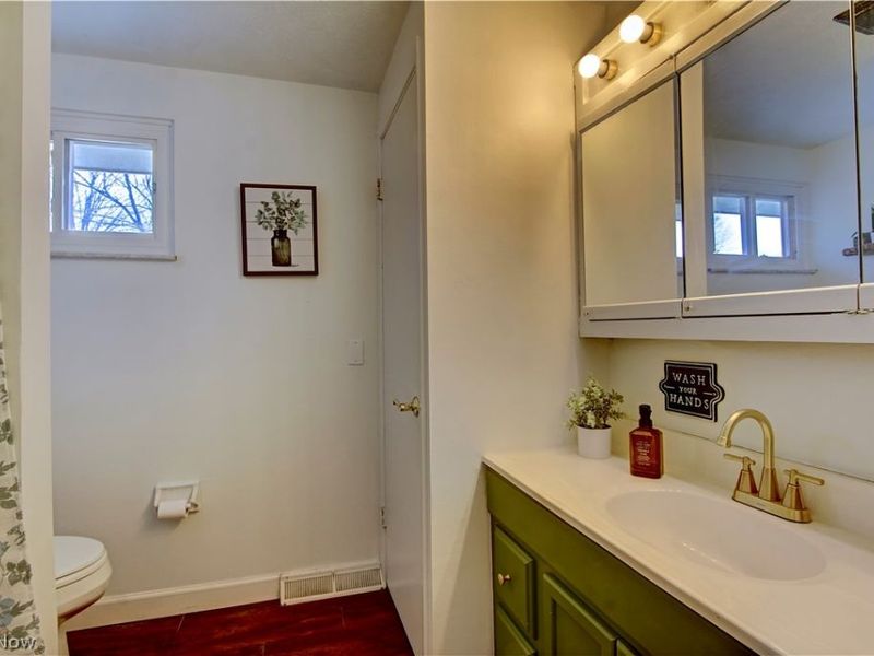 26678 Waterbury Circle, North Olmsted, OH 44070 Photo 24