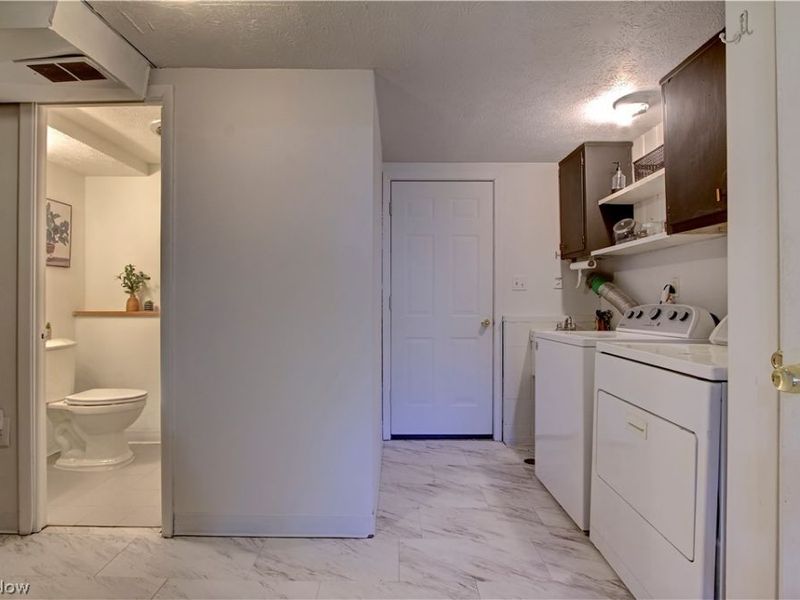 26678 Waterbury Circle, North Olmsted, OH 44070 Photo 29