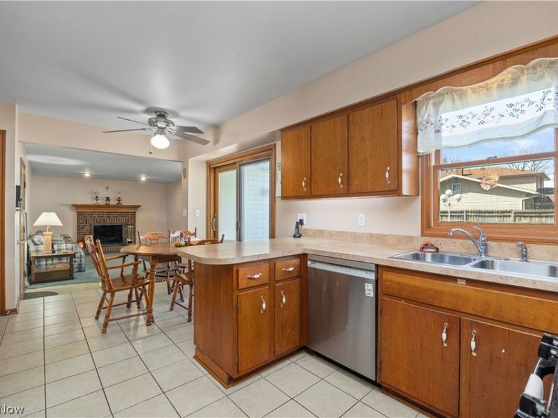 142 Brookvalley Drive , Elyria, OH 44035 Photo 10