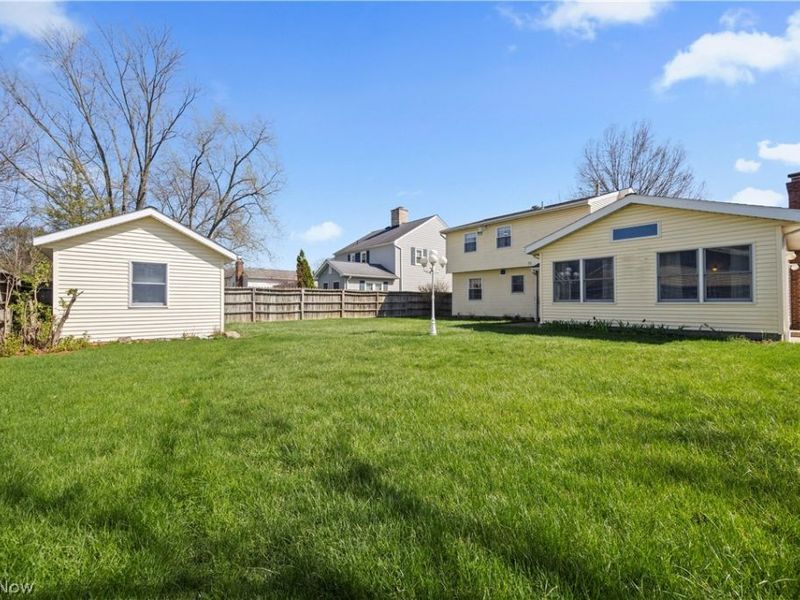 142 Brookvalley Drive , Elyria, OH 44035 Photo 45