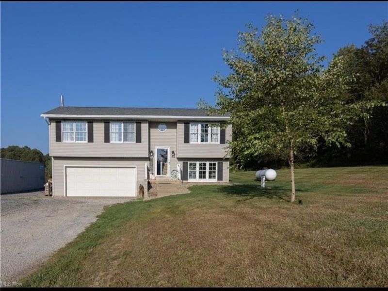 7739 Briggle Avenue SW, East Sparta, OH 44626 Photo 1