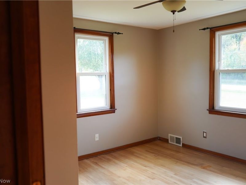 2559 Wilson Sharpsville Road, Cortland, OH 44410 Photo 23