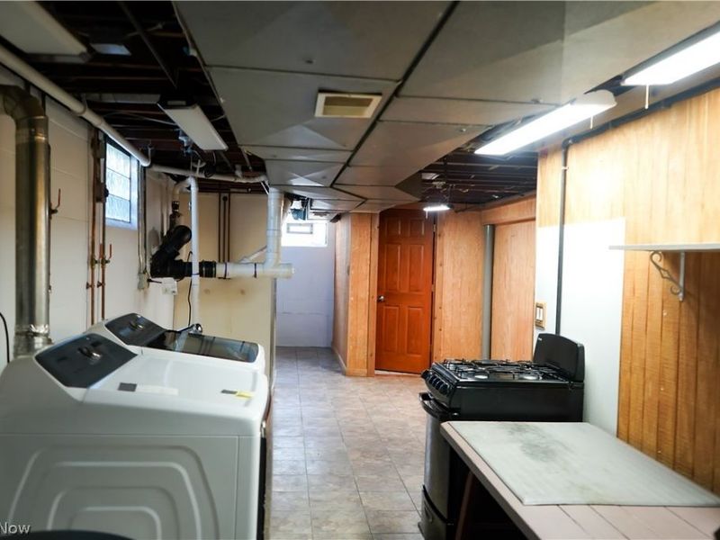 2559 Wilson Sharpsville Road, Cortland, OH 44410 Photo 32