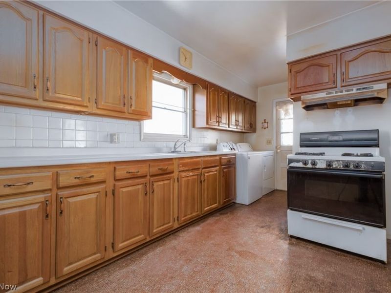 2735 19th Street NE, Canton, OH 44705 Photo 12