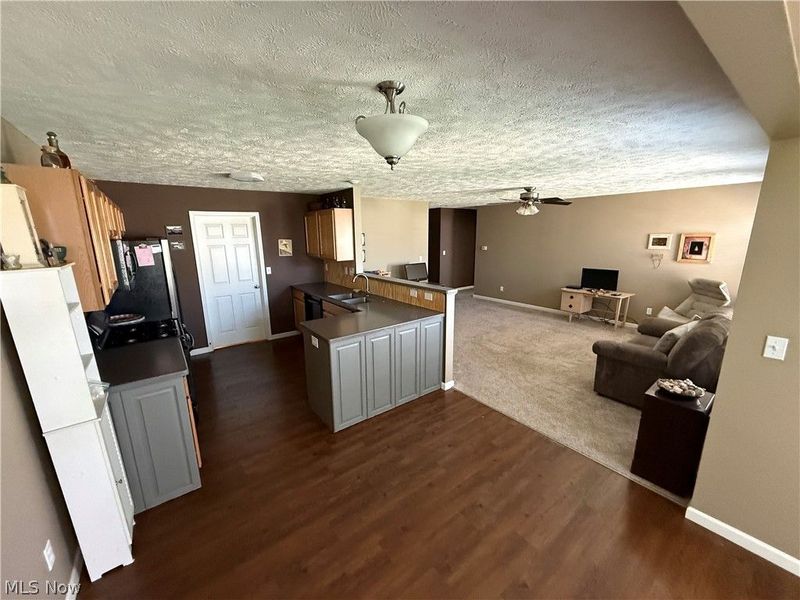 5245 Monroe Square E, Barberton, OH 44203 Photo 5