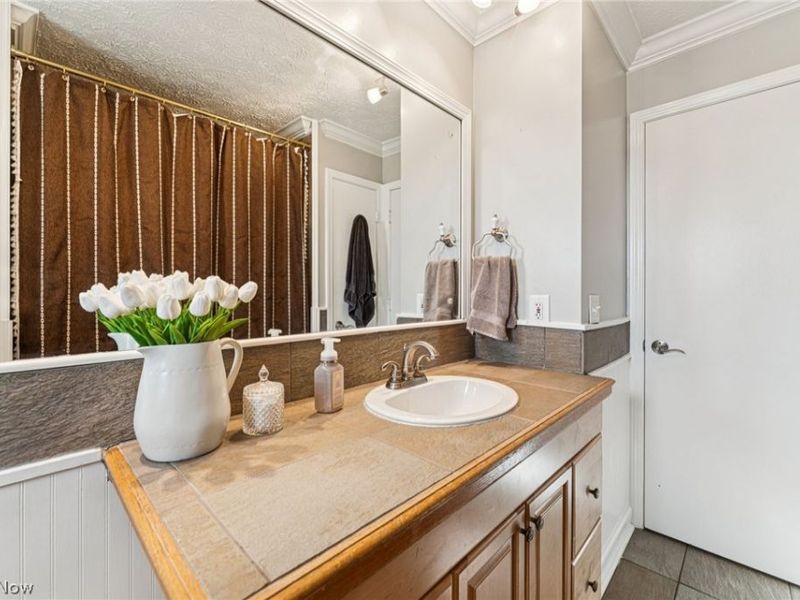 10636 Clapsaddle Avenue NE, Alliance, OH 44601 Photo 12