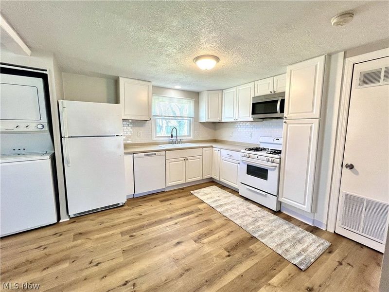 2065 Vincent Drive, Brunswick, OH 44212 Photo 7