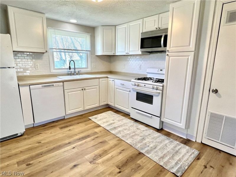 2065 Vincent Drive, Brunswick, OH 44212 Photo 8