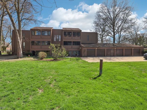 33803 Electric Boulevard, Unit G10, Avon Lake, OH 44012