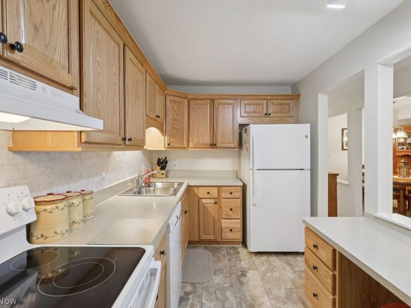 33803 Electric Boulevard, Unit G10, Avon Lake, OH 44012 Photo 14