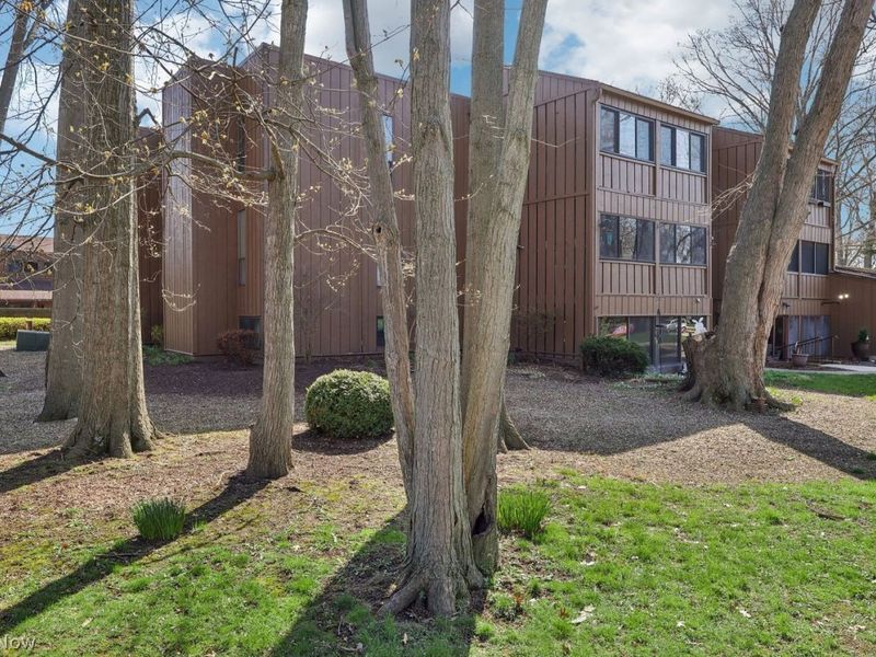 33803 Electric Boulevard, Unit G10, Avon Lake, OH 44012 Photo 2