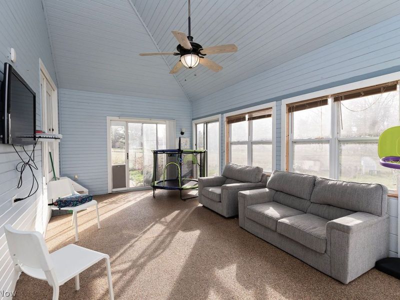 5710 Whispering Pines Place, Lorain, OH 44053 Photo 12