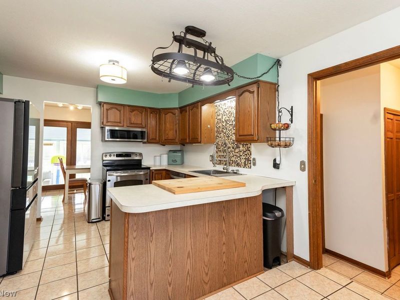 5710 Whispering Pines Place, Lorain, OH 44053 Photo 14