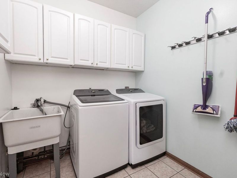 5710 Whispering Pines Place, Lorain, OH 44053 Photo 20