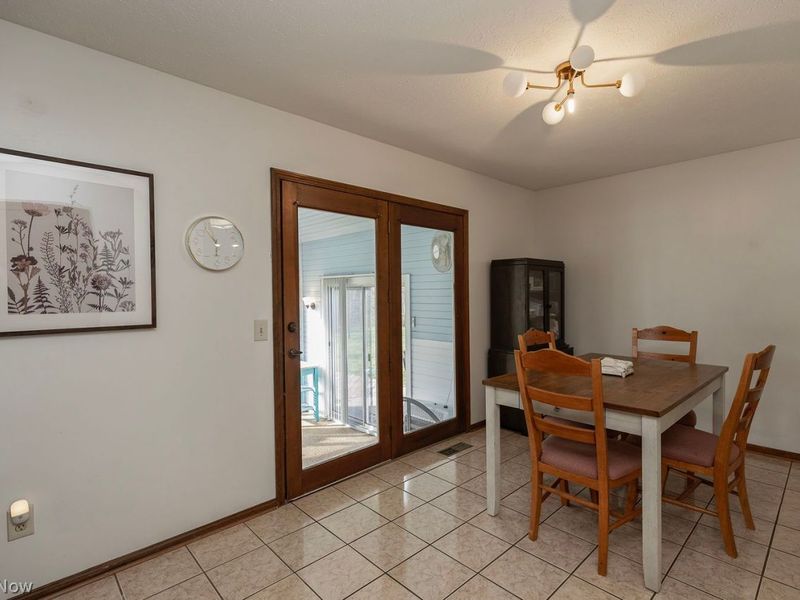 5710 Whispering Pines Place, Lorain, OH 44053 Photo 9