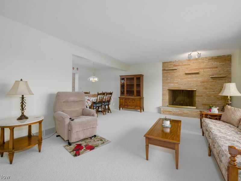 631 35th Street NW, Canton, OH 44709 Photo 5