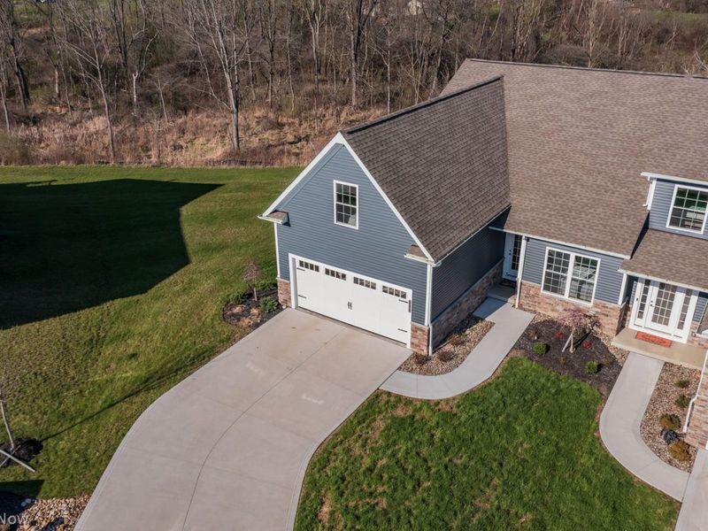 5885 Hawks Nest Circle NW, Canton, OH 44708 Photo 2