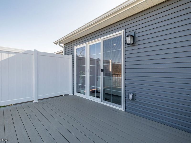 5885 Hawks Nest Circle NW, Canton, OH 44708 Photo 27