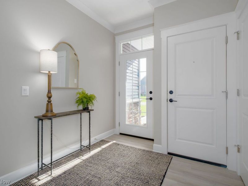 5885 Hawks Nest Circle NW, Canton, OH 44708 Photo 3