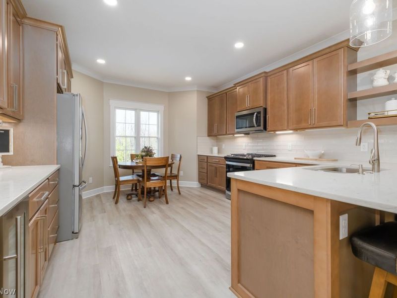 5885 Hawks Nest Circle NW, Canton, OH 44708 Photo 4