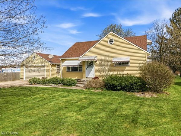 35 S Kimberly Avenue, Austintown, OH 44515