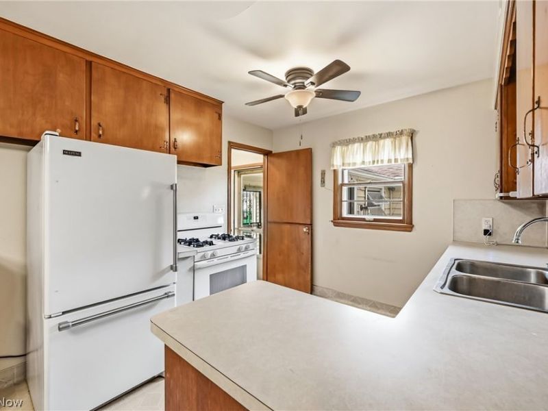 35 S Kimberly Avenue, Austintown, OH 44515 Photo 11