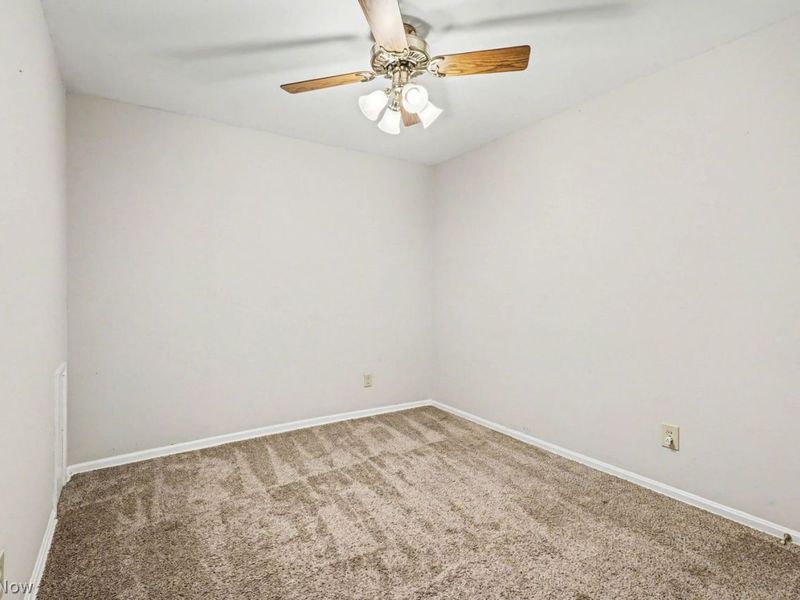 16011 Valleyview Avenue, Cleveland, OH 44135 Photo 11