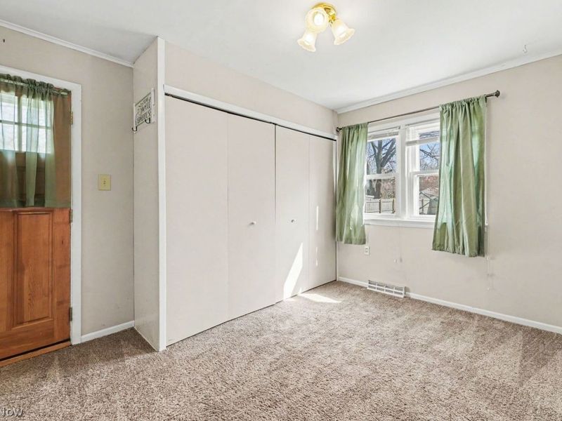 16011 Valleyview Avenue, Cleveland, OH 44135 Photo 13