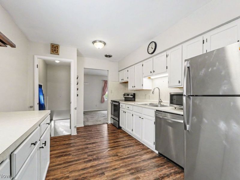 16011 Valleyview Avenue, Cleveland, OH 44135 Photo 7