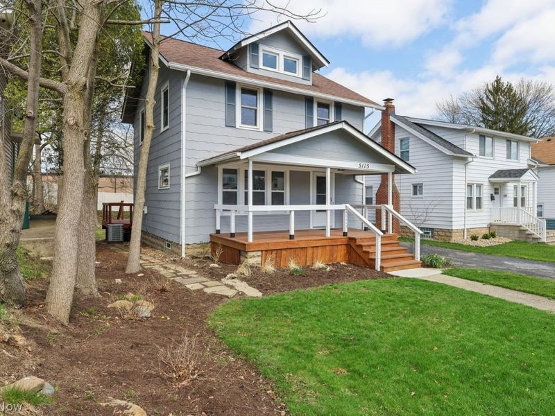 5115 Oakmont Drive, Lyndhurst, OH 44124 Photo 2