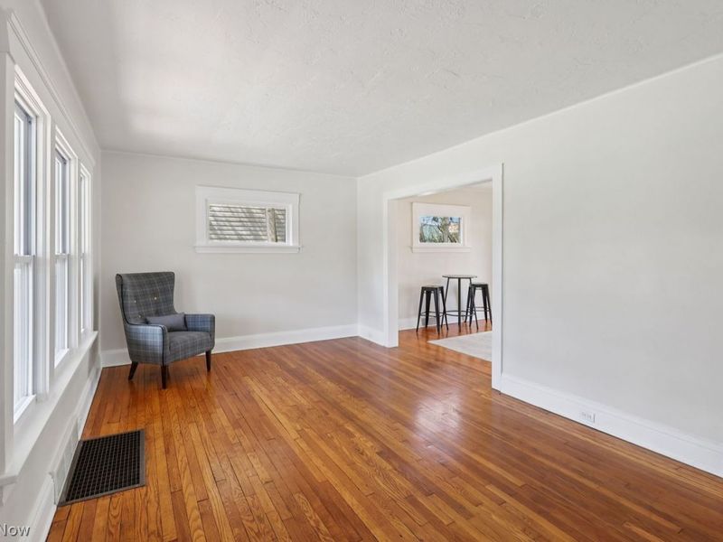 5115 Oakmont Drive, Lyndhurst, OH 44124 Photo 5