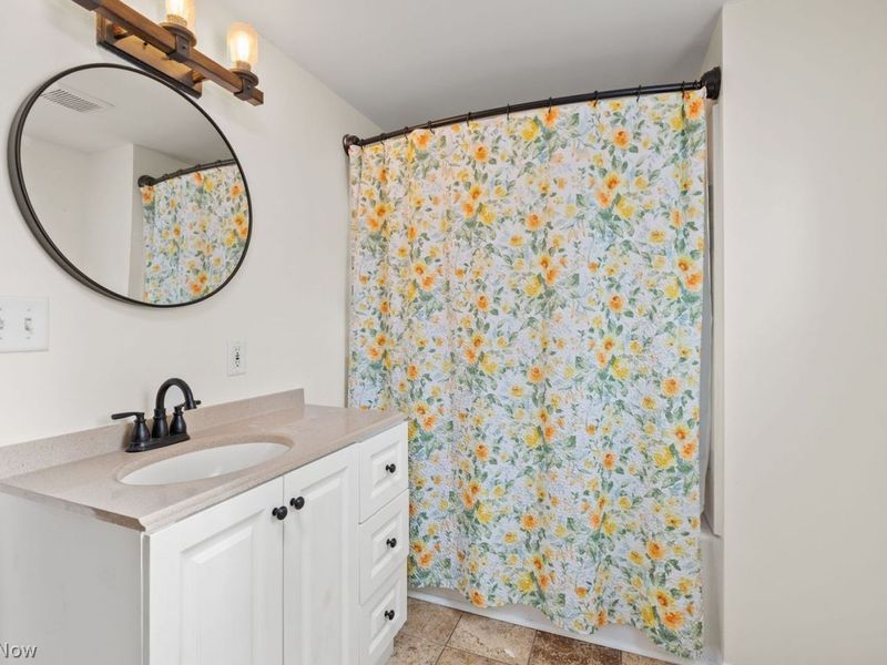 2552 Maplewood Street , Cuyahoga Falls, OH 44221 Photo 22