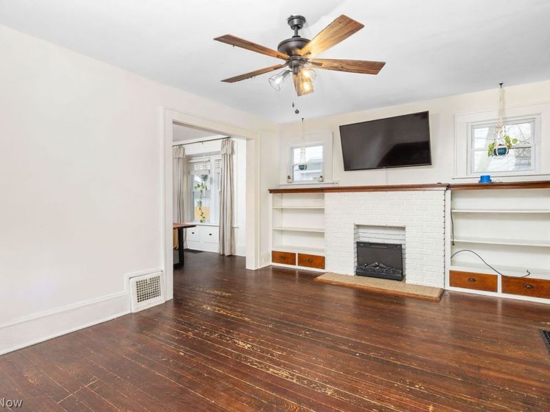 2552 Maplewood Street , Cuyahoga Falls, OH 44221 Photo 7