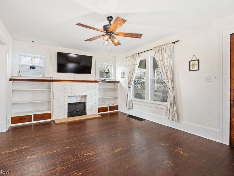 2552 Maplewood Street , Cuyahoga Falls, OH 44221 Photo 8