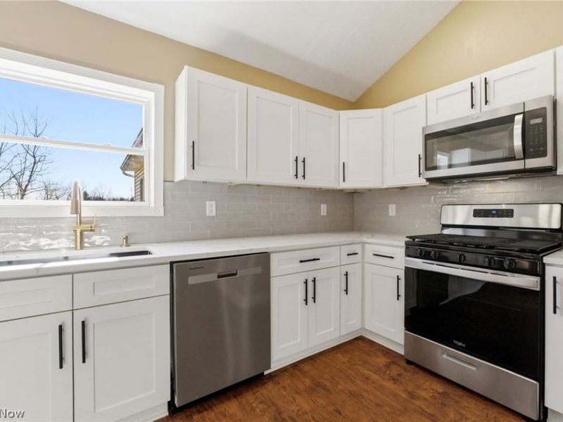 419 Mcneil Drive , Sagamore Hills, OH 44067 Photo 12