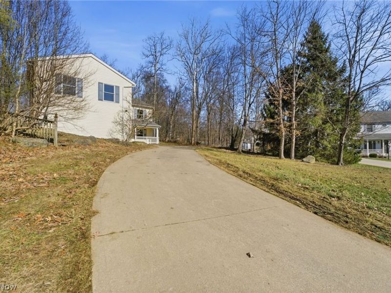 419 Mcneil Drive , Sagamore Hills, OH 44067 Photo 2