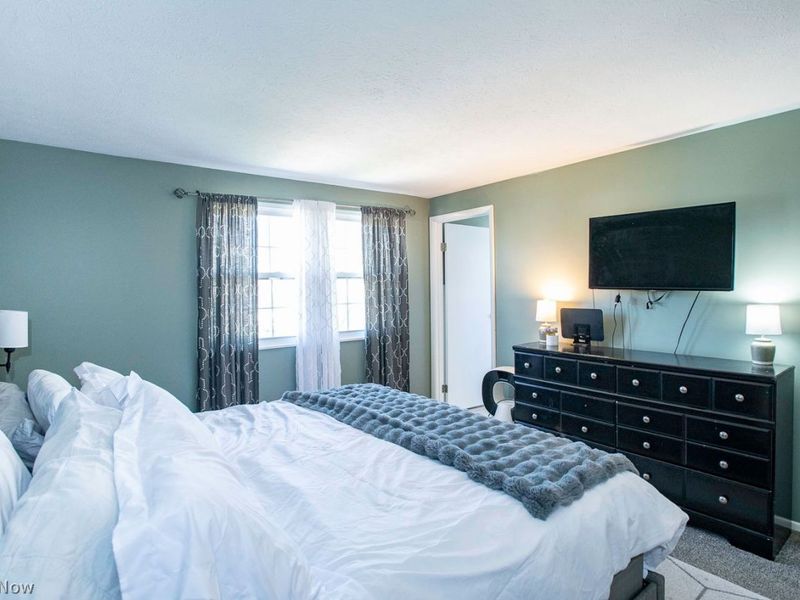 22295 Jonathan Drive , Strongsville, OH 44149 Photo 20