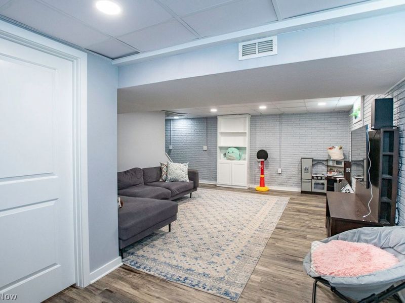 22295 Jonathan Drive , Strongsville, OH 44149 Photo 31