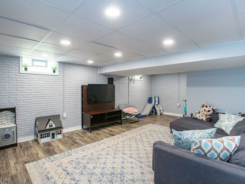 22295 Jonathan Drive , Strongsville, OH 44149 Photo 33