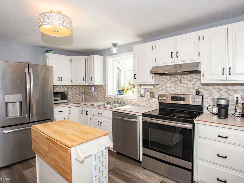 22295 Jonathan Drive , Strongsville, OH 44149 Photo 9