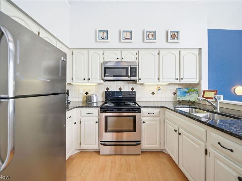 1630 Waters Edge Drive , Port Clinton, OH 43452 Photo 13