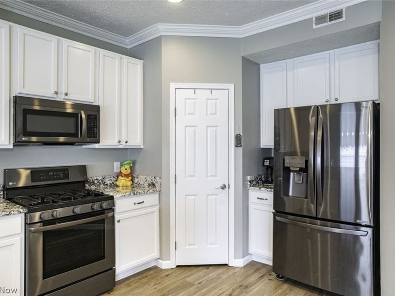 8763 Ashton Place, North Ridgeville, OH 44039 Photo 10