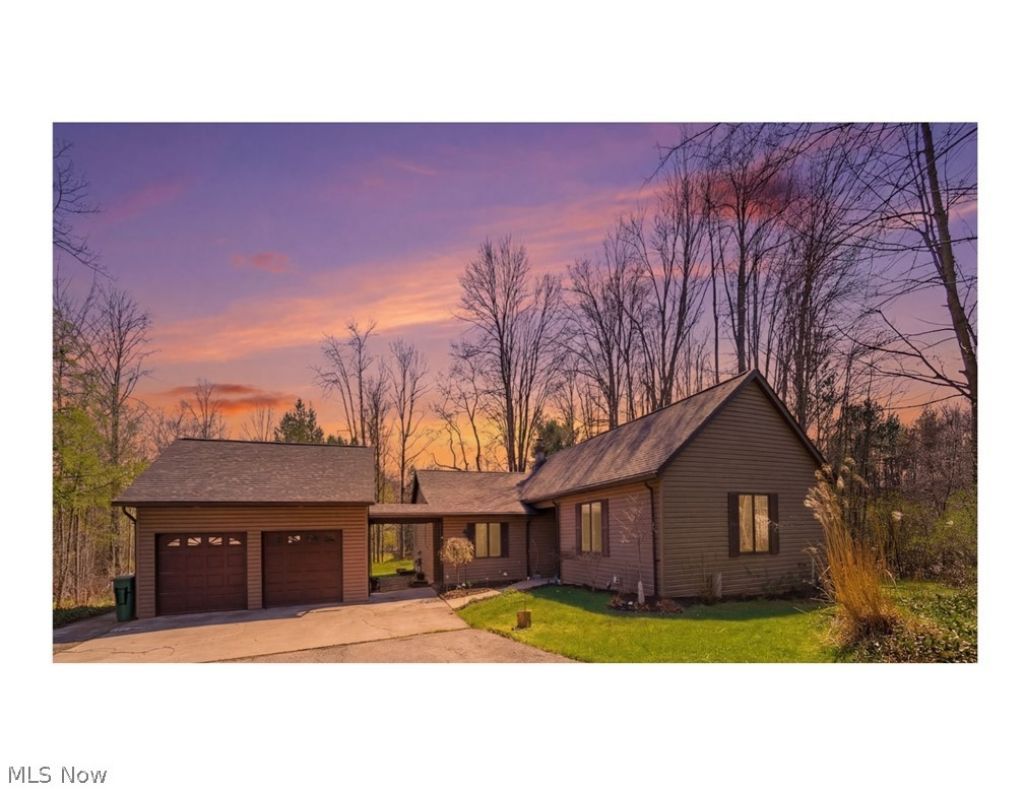 8965 Cedar Road, Chesterland, OH 44026