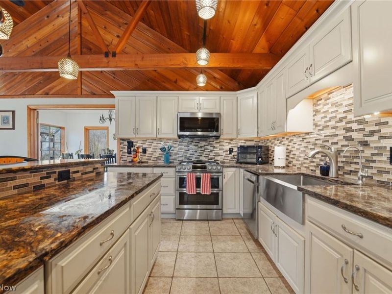 8965 Cedar Road, Chesterland, OH 44026 Photo 12