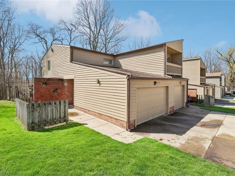 126 Kimrose Lane, Broadview Heights, OH 44147 Photo 2