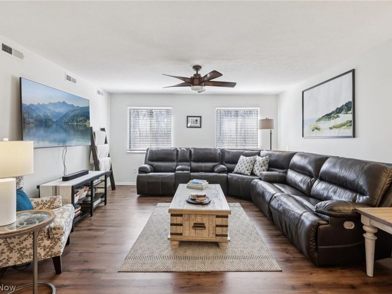 126 Kimrose Lane, Broadview Heights, OH 44147 Photo 3