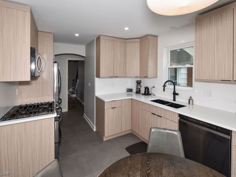 1000 Elmwood Road, Rocky River, OH 44116 Photo 14